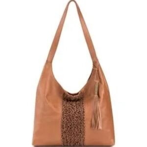 Elegant Tan Leather Shoulder Bag